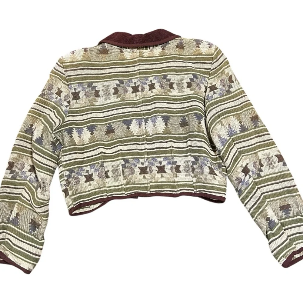 Patterned with Earth Tones Jacket with Maroon Accents - Picture 3 of 6